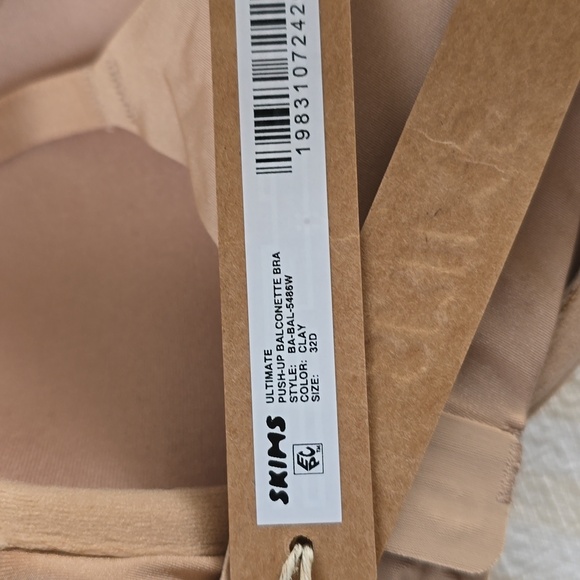 SKIMS Ultimate Push Up Balconette Bra Size:32D Clay - Picture 5 of 7